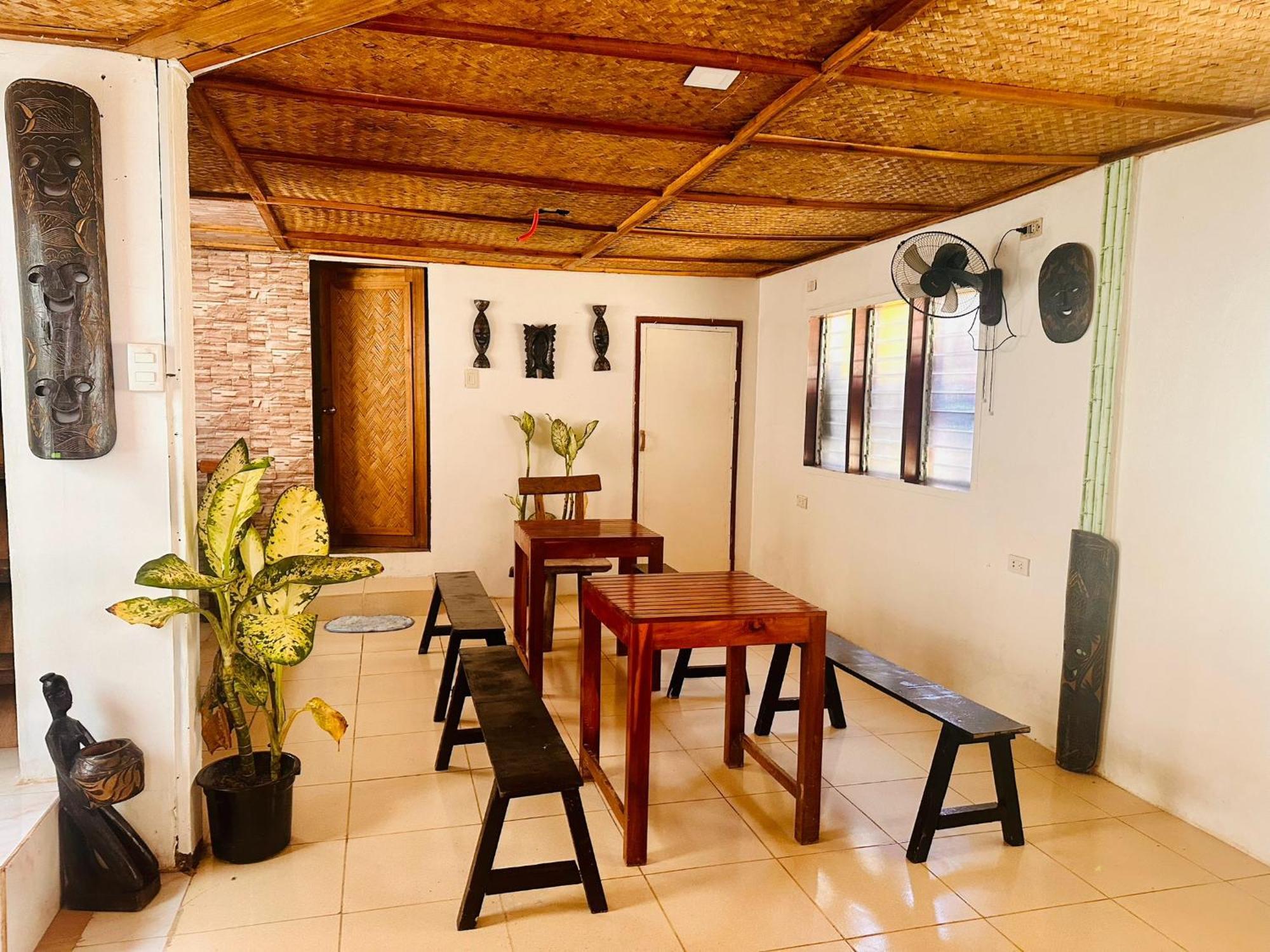 Hangout'S Hostel El Nido Kültér fotó